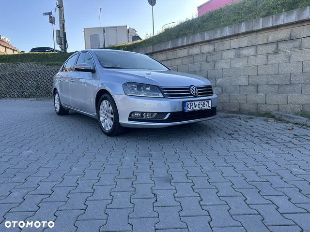 Volkswagen Passat 2.0 TDI Comfortline DSG - 2
