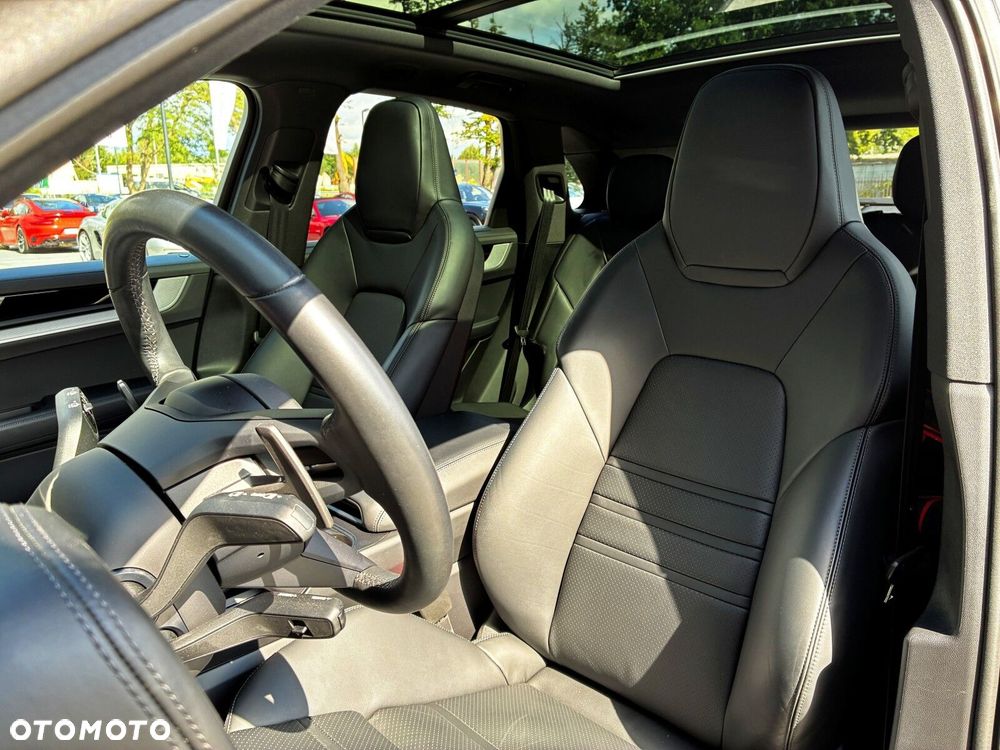 Porsche Cayenne - 20