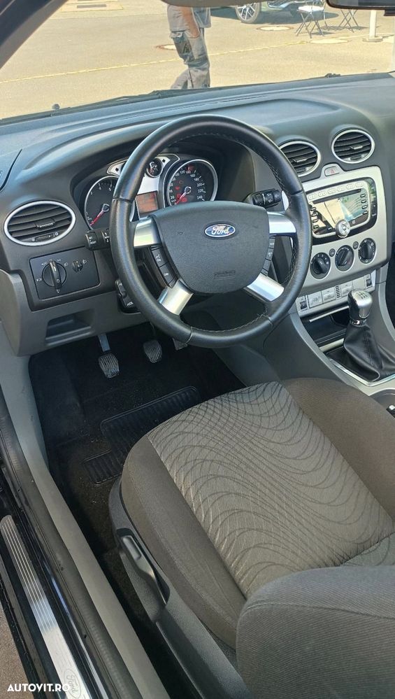 Ford Focus 1.6 16V Trend - 24
