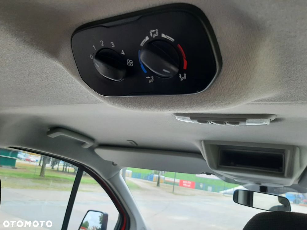 Ford Transit Custom L1H1 PKW VA Basis - 13