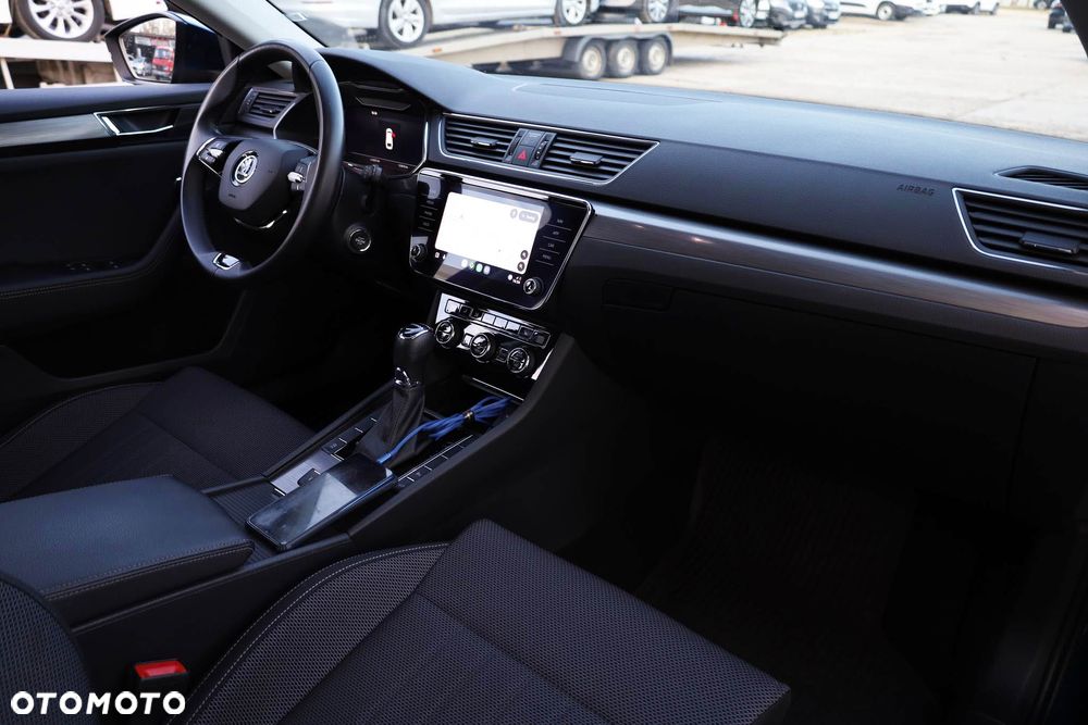 Skoda Superb 2.0 TDI SCR Style DSG - 37