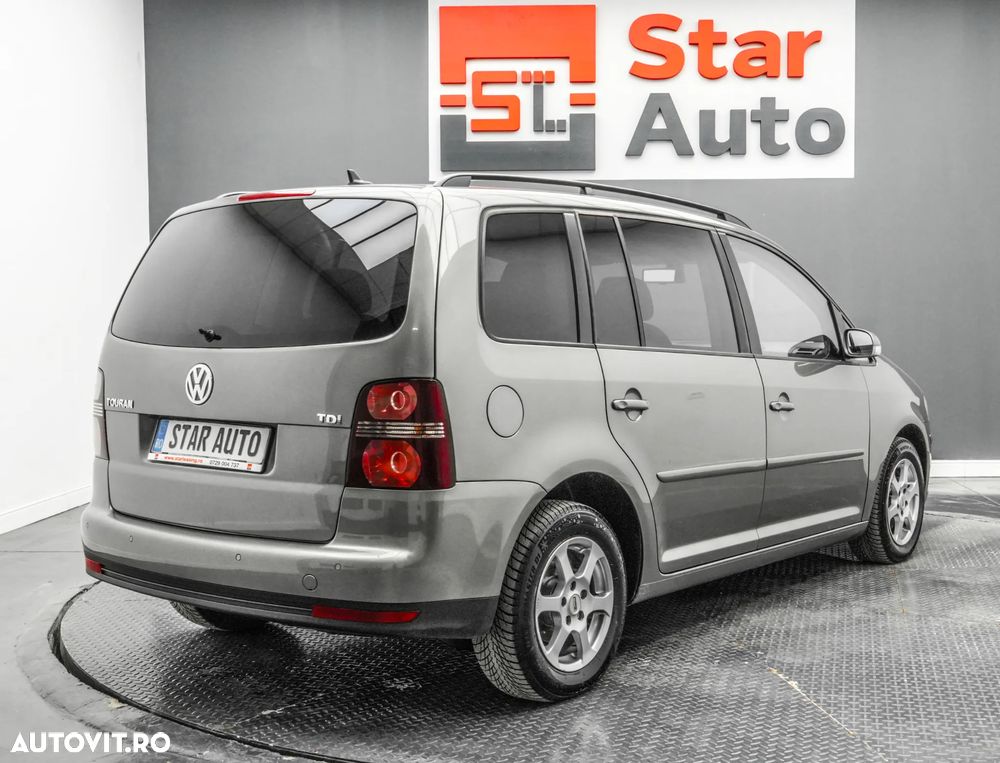 Volkswagen Touran 1.9 TDI DPF Conceptline BlueMotion - 6