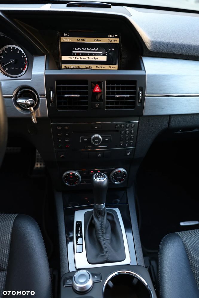 Mercedes-Benz GLK 300 4Matic 7G-TRONIC SPORT EDITION - 35