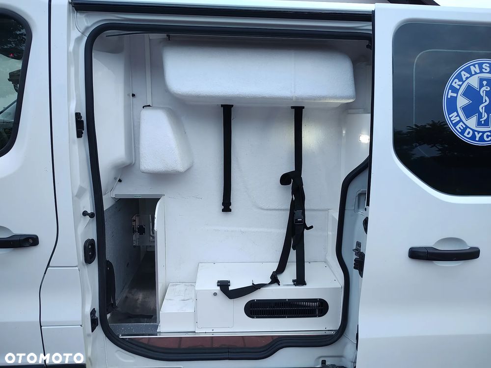 Renault Trafic Grand 1.6 dCi - 21