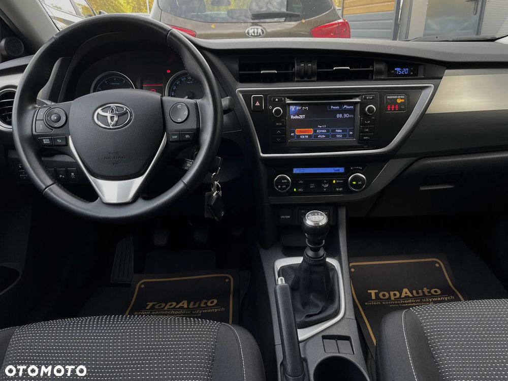 Toyota Auris 1.6 Premium Comfort - 32