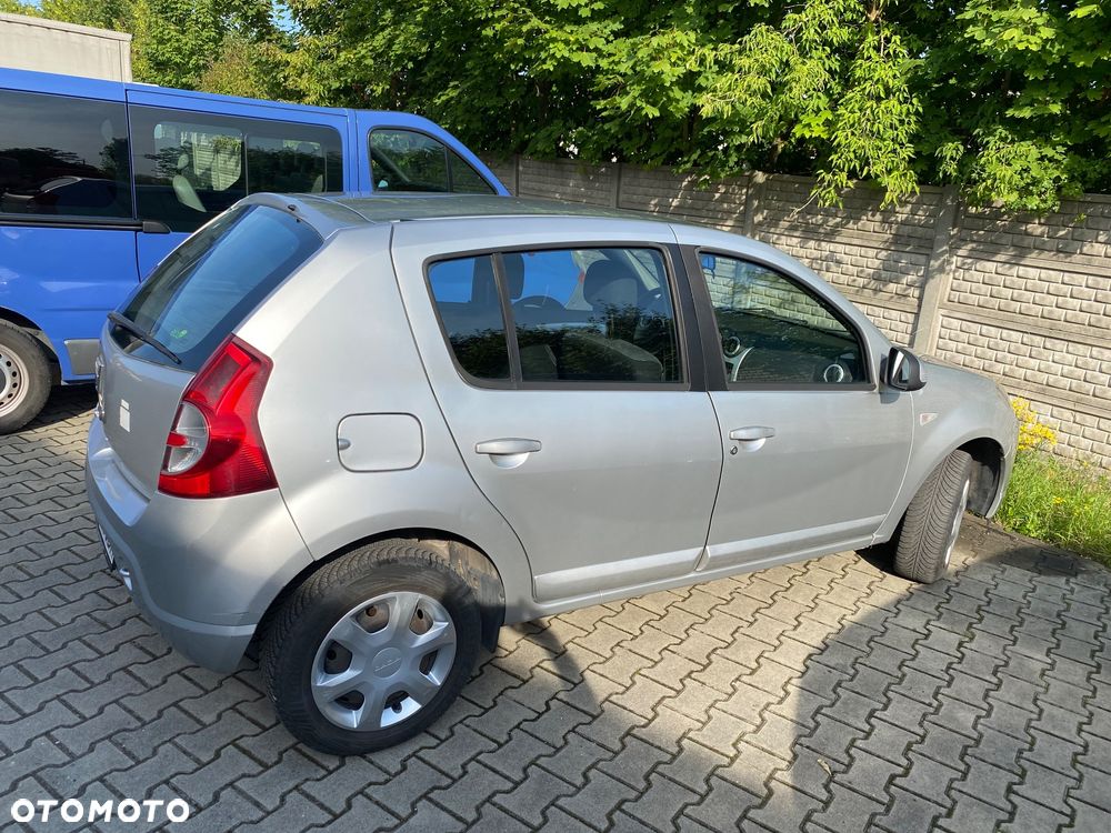 Dacia Sandero 1.2 16V 75 Essentiel - 4