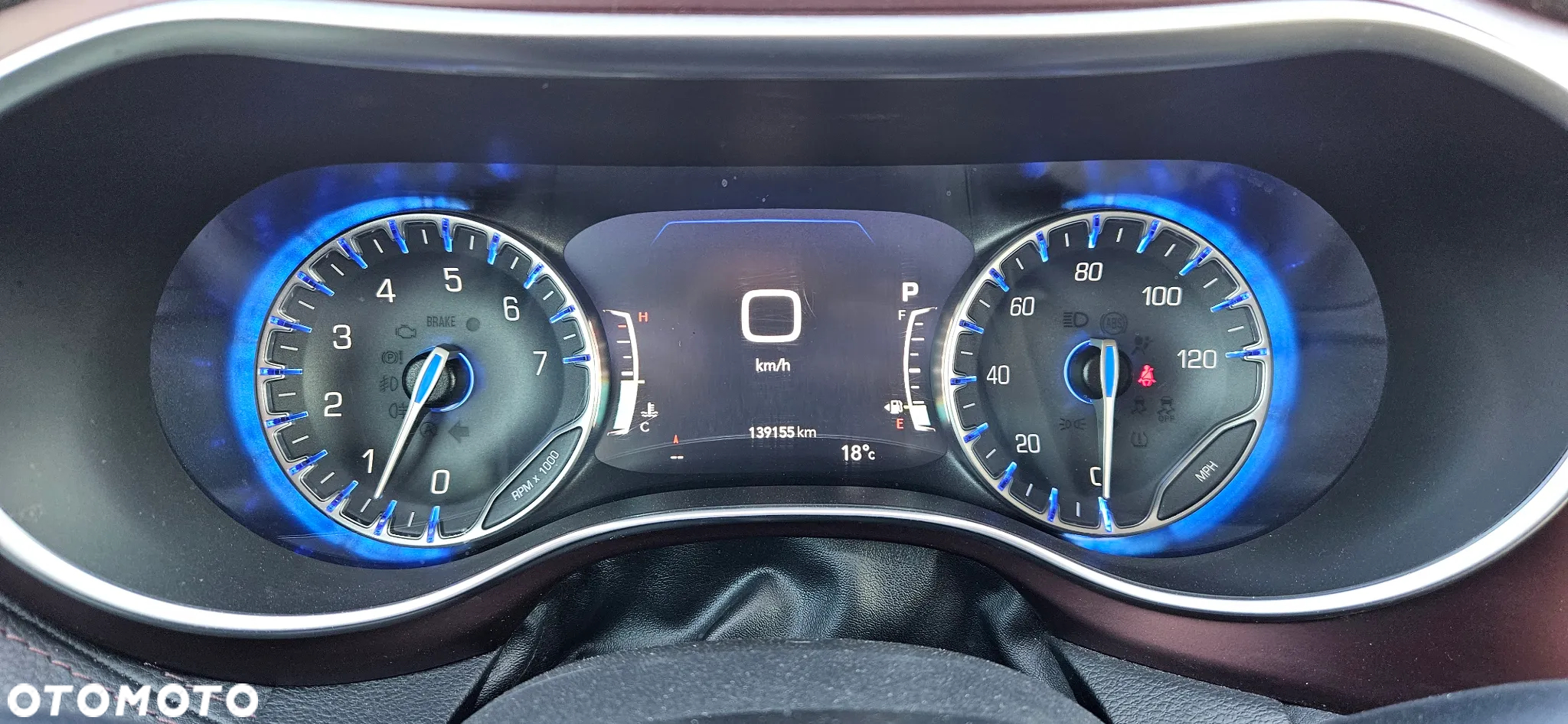 Chrysler Pacifica - 16