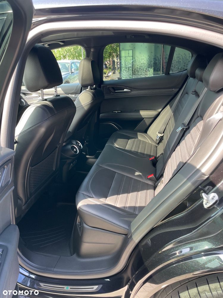 Alfa Romeo Stelvio V6 2.9 Bi-Turbo AT8-Q4 Quadrifoglio - 29