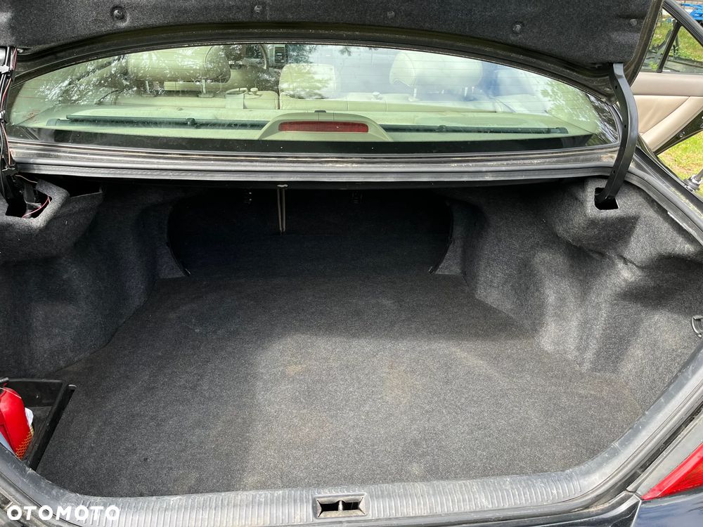 Toyota Camry 3.0 V6 - 6