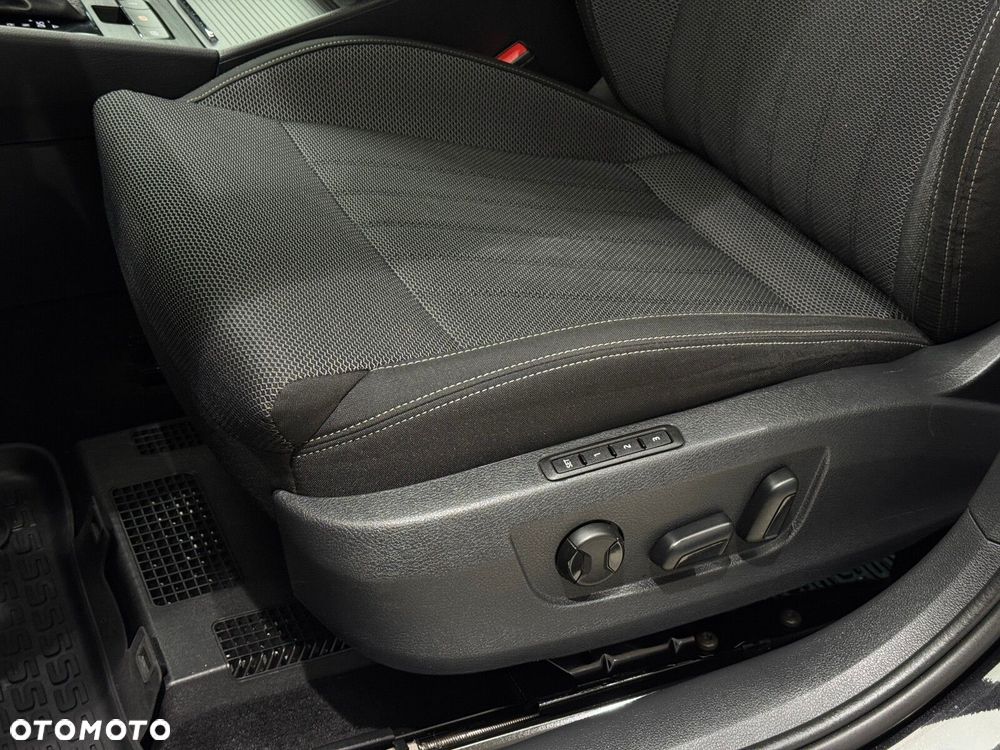 Skoda Superb 2.0 TDI SCR Style DSG - 11