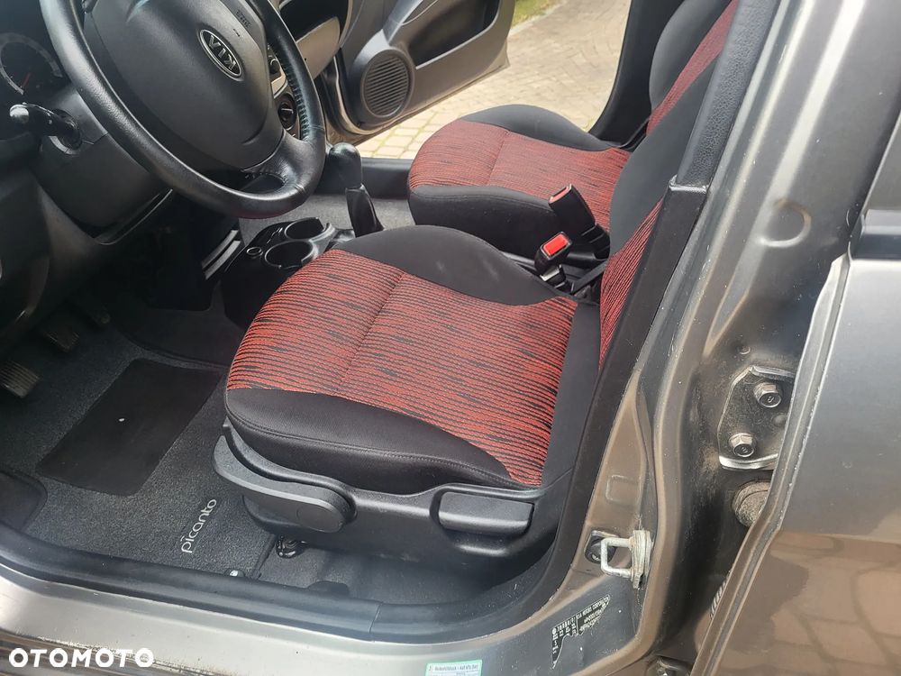 Kia Picanto 1.1 LX - 9