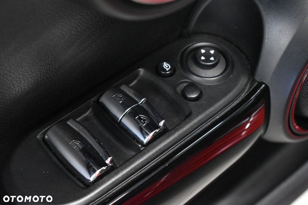 MINI John Cooper Works - 9