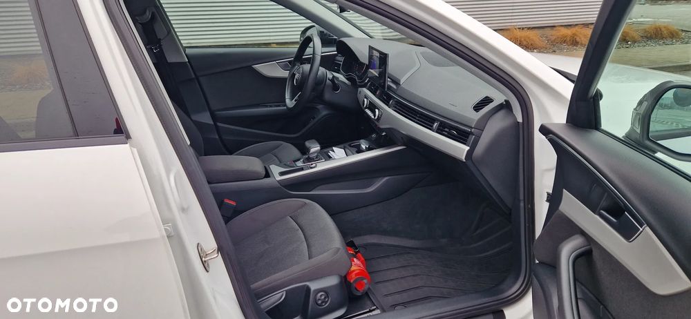 Audi A4 Limousine 40 TFSI mHEV S Line S tronic - 27