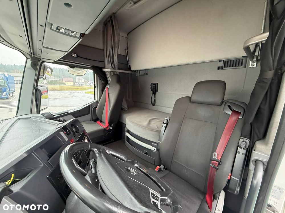 Renault T480 SleeperCab / Standard / Lodówka / Klima - 9