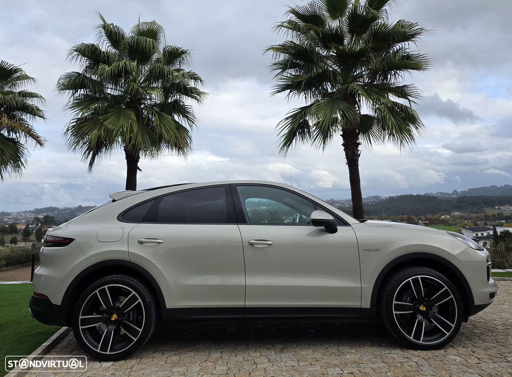 Porsche Cayenne Coupé E-Hybrid - 13