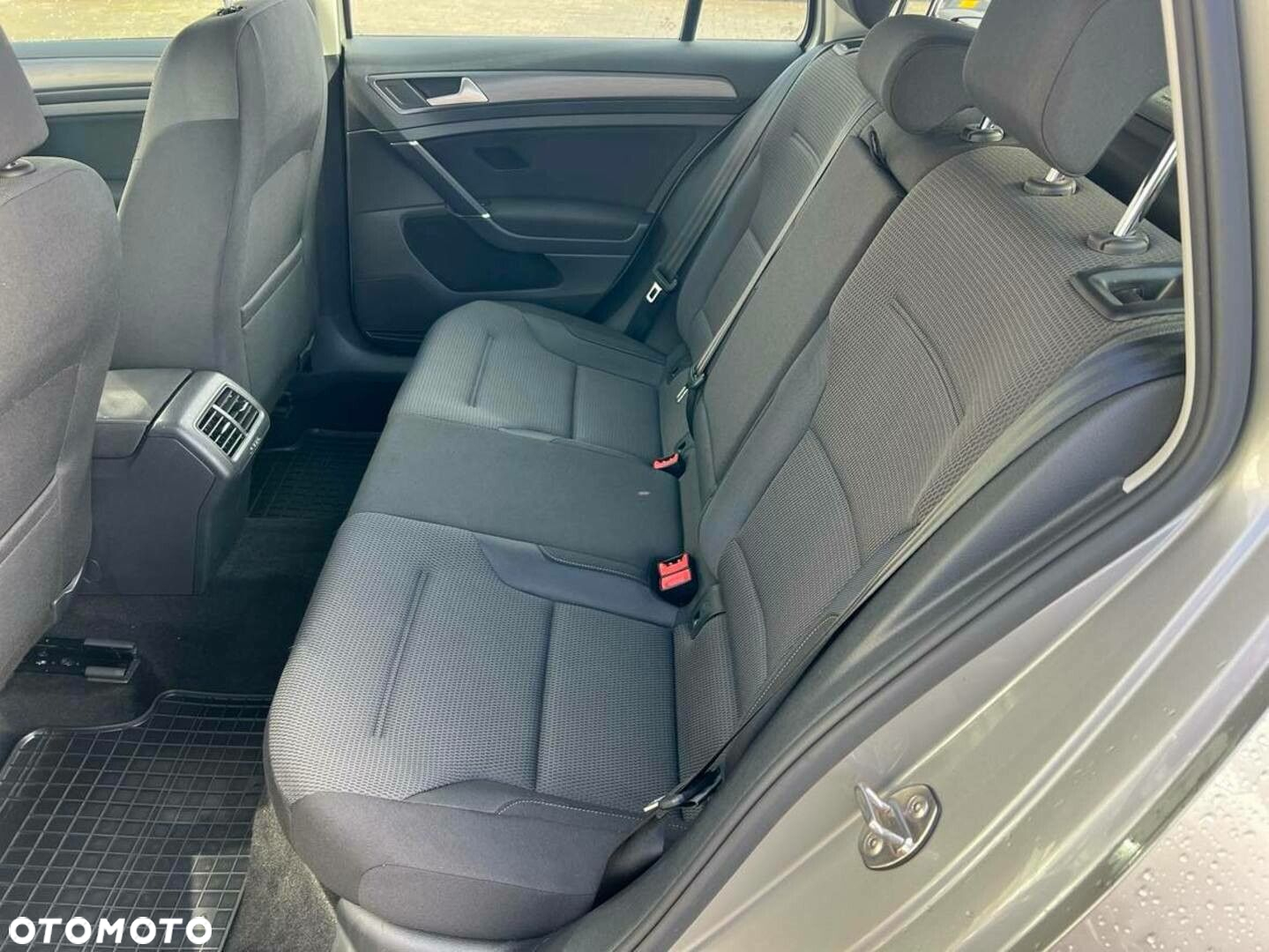 Volkswagen Golf VII 1.5 TSI BMT Comfortline - 12