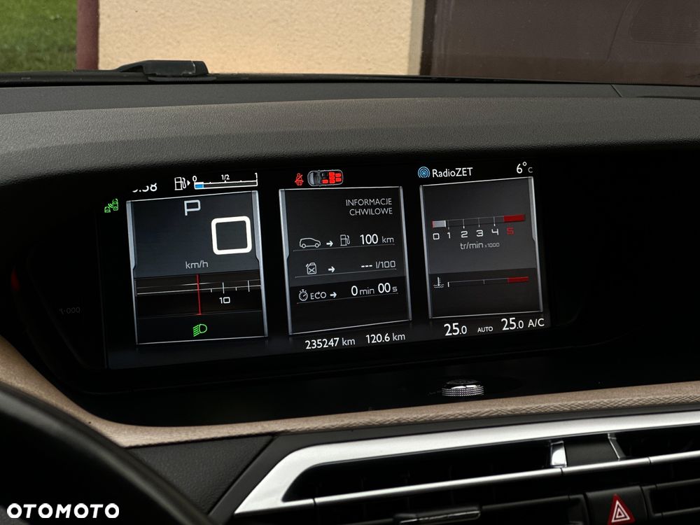 Citroën C4 Grand Picasso BlueHDi 150 EAT6 Exclusive - 36