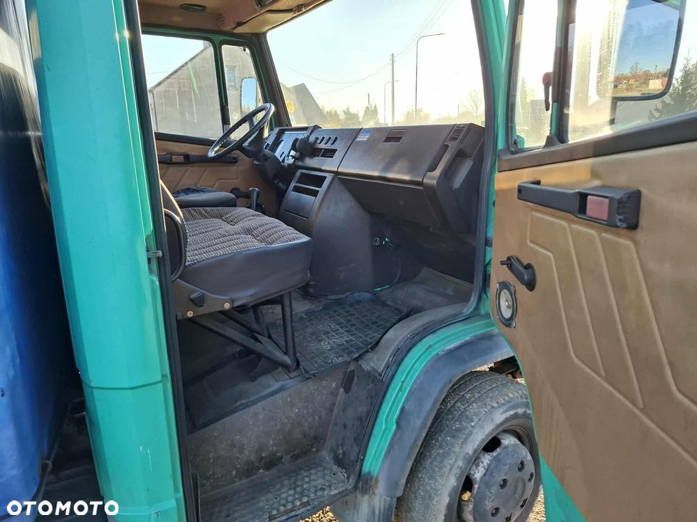 Mercedes-Benz 709D - 6