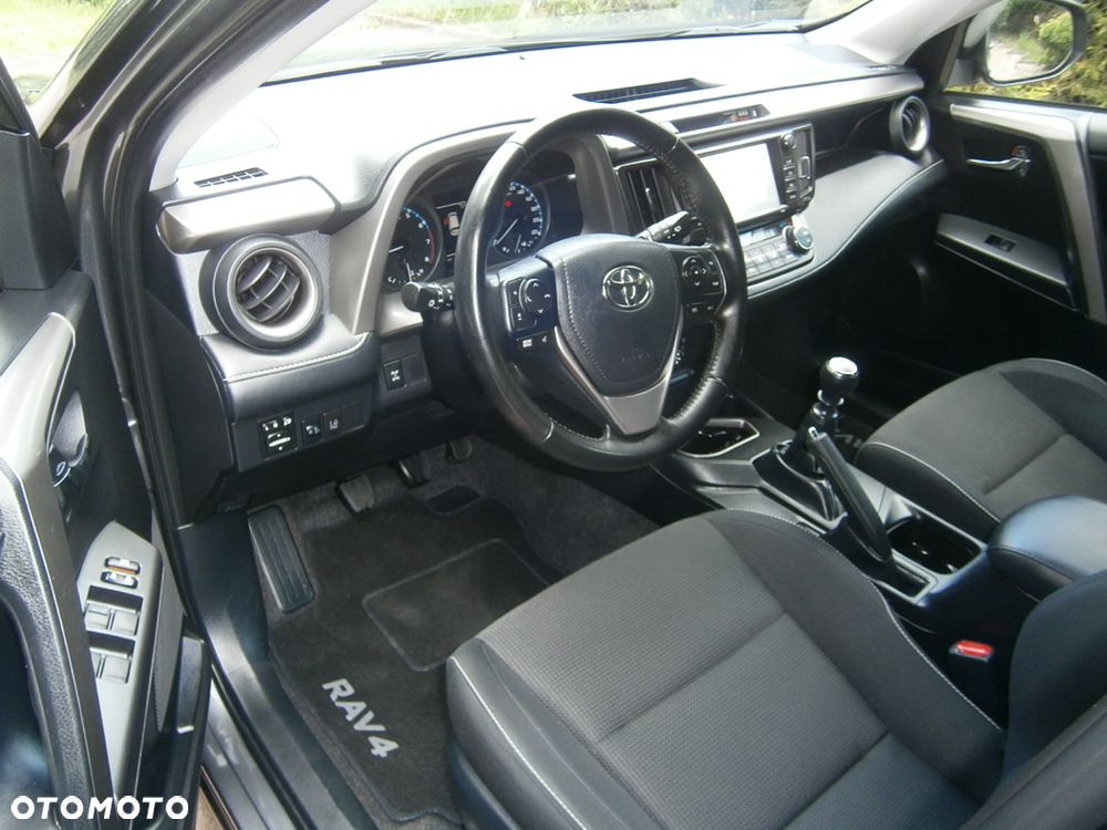 Toyota RAV4 2.0 Prestige 4x4 - 11