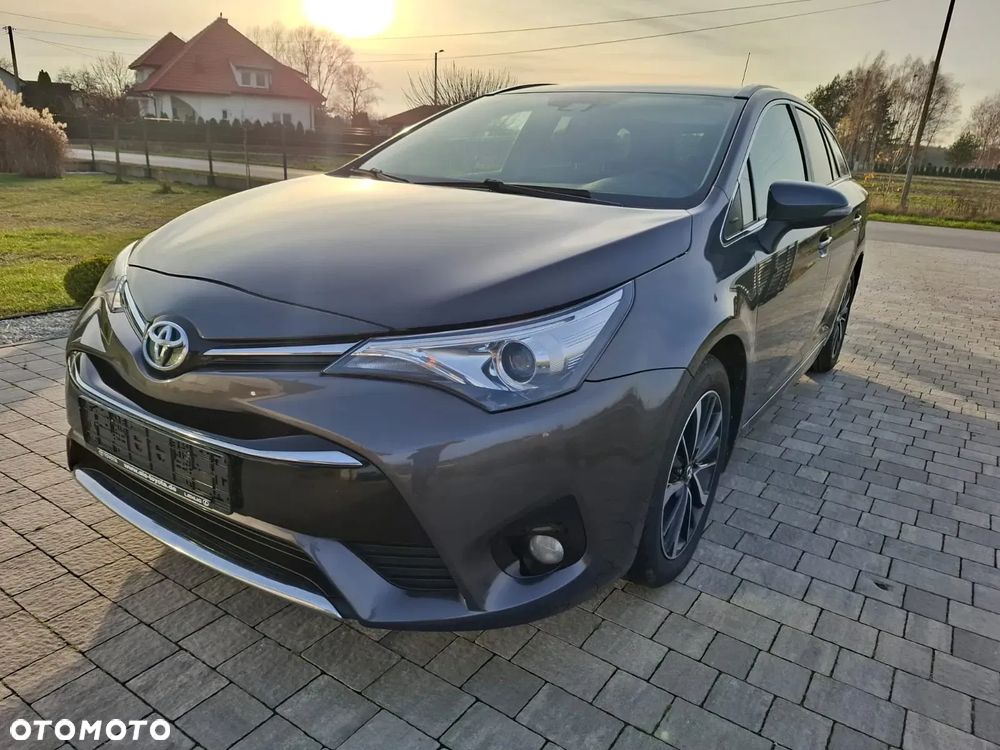 Toyota Avensis 2.0 D-4D Prestige - 33