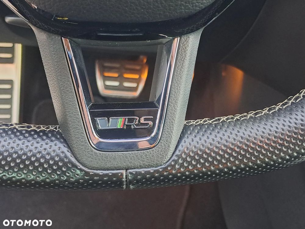 Skoda Octavia 2.0 TDI DSG RS - 24