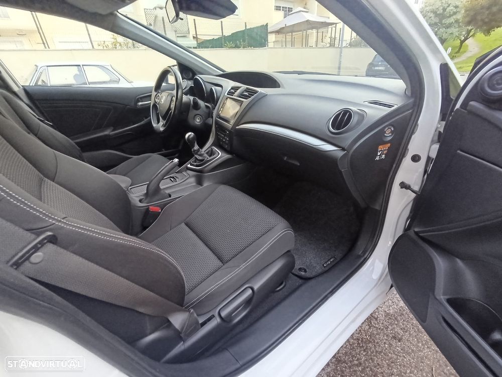 Honda Civic Tourer 1.6 i-DTEC Sport Navi - 19