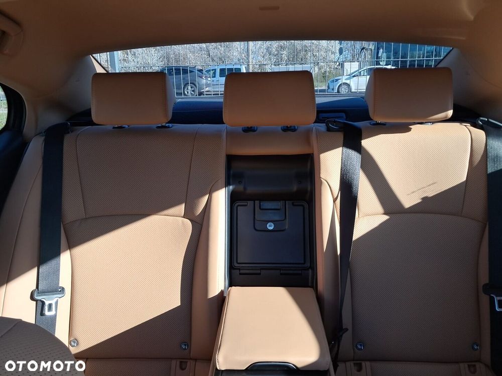 Lexus ES 300h Business Edition - 26