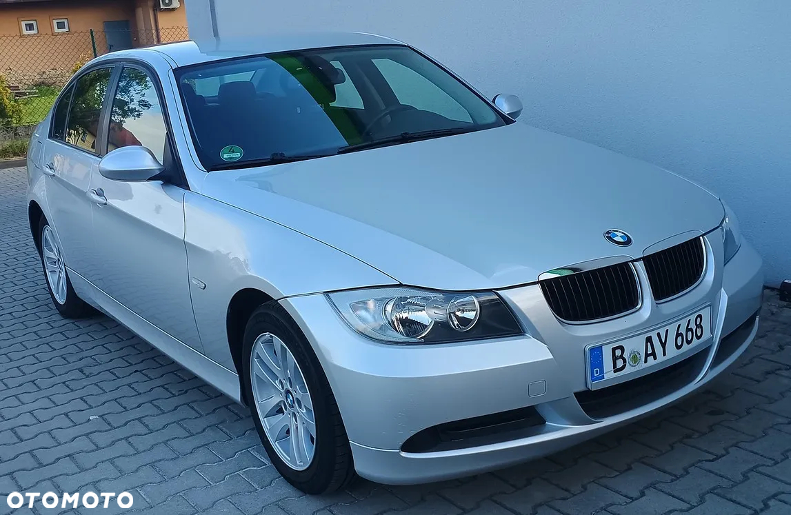 BMW Seria 3 318i - 2