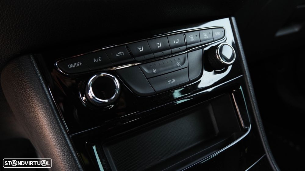 Opel Astra Sports Tourer 1.2 T Business Edition S/S - 17