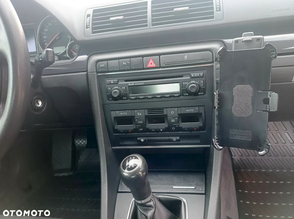 Audi A4 Limousine - 30