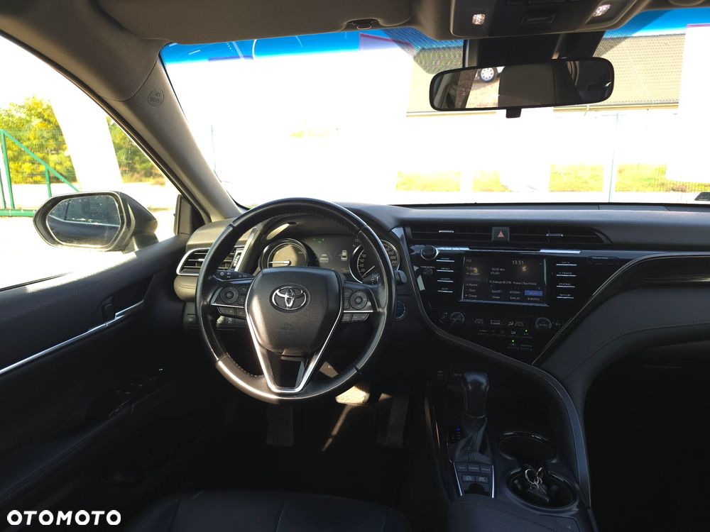 Toyota Camry 2.5 Hybrid Comfort CVT - 36