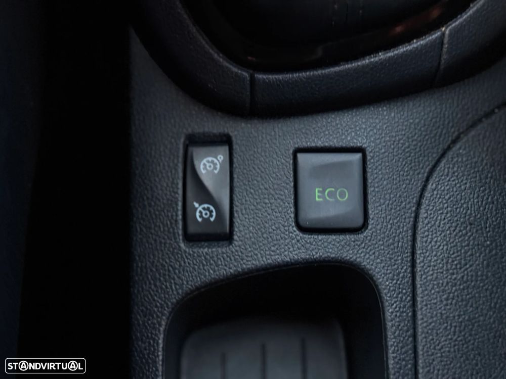 Renault Clio 0.9 TCe Limited - 10
