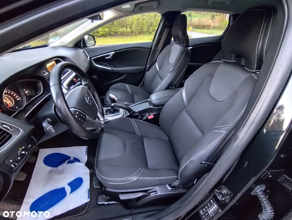 Volvo V40 D2 - 28