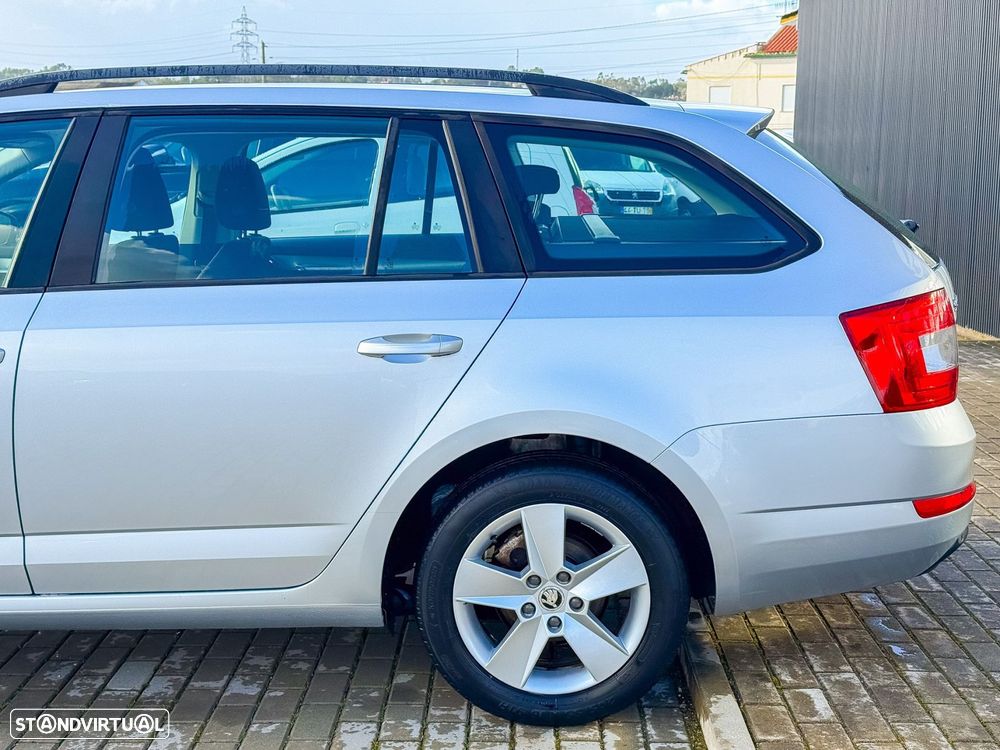 Skoda Octavia Break 1.6 TDi Style DSG - 5