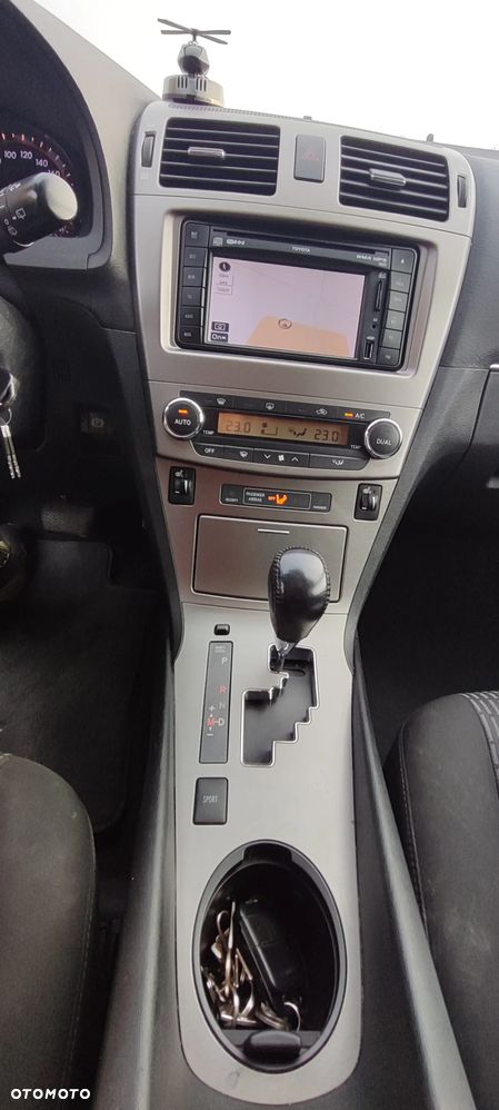 Toyota Avensis Touring Sports 1.8 Multidrive S Business Edition - 10