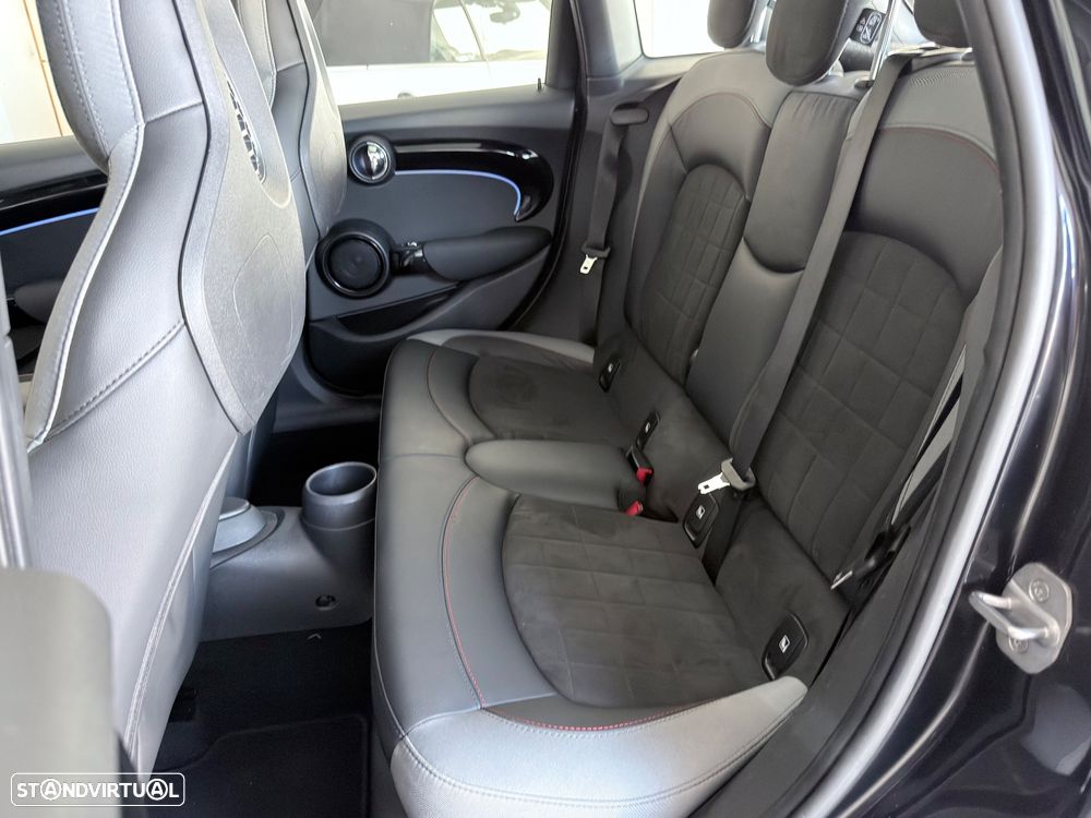 MINI 5 Portas Cooper JCW - 30