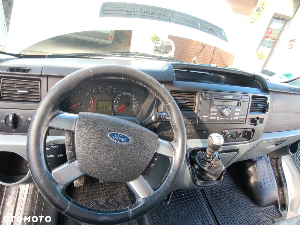 Ford Transit - 9