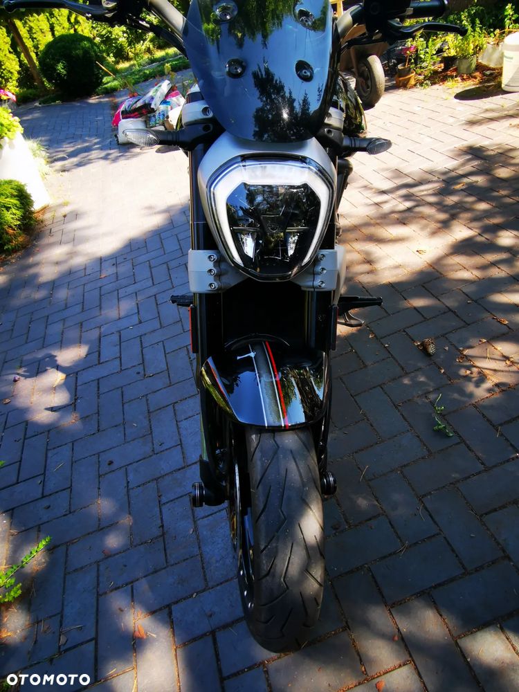 Ducati Diavel - 8