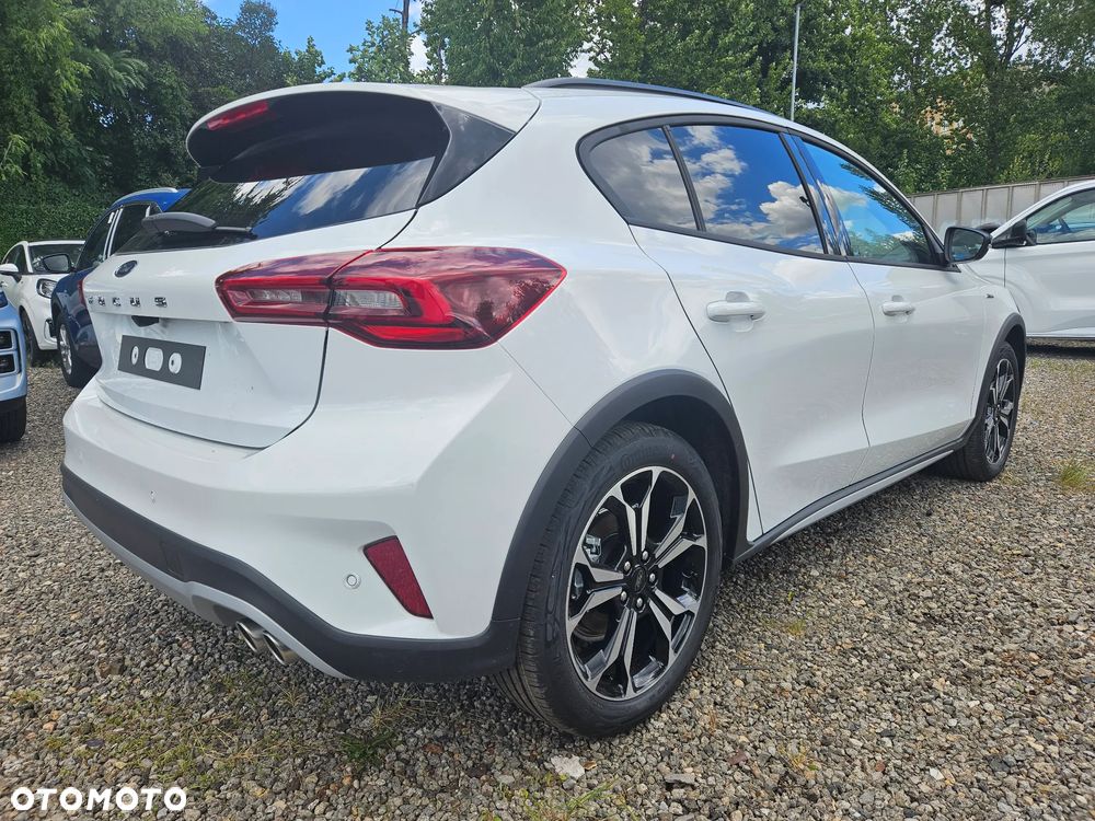 Ford Focus 1.0 EcoBoost mHEV Active X - 11