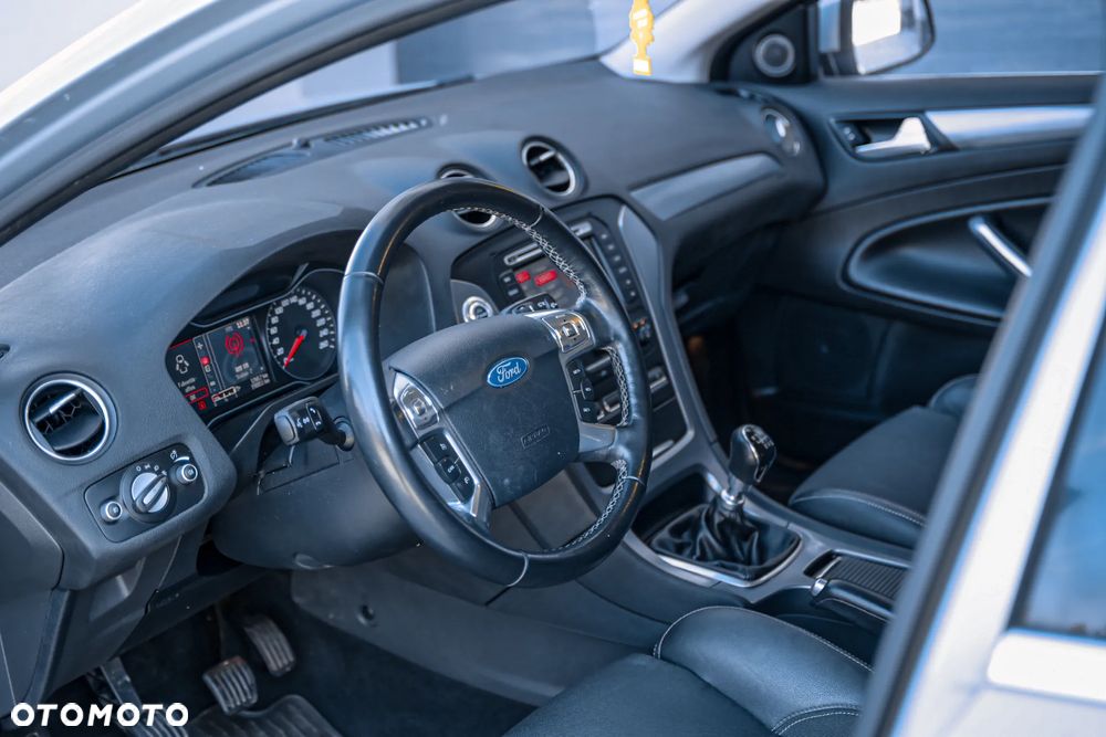 Ford Mondeo 2.0 TDCi Titanium - 11