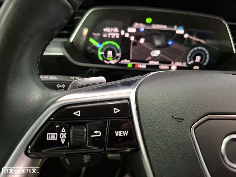 Audi Q8 e-Tron 55 quattro Advanced - 18