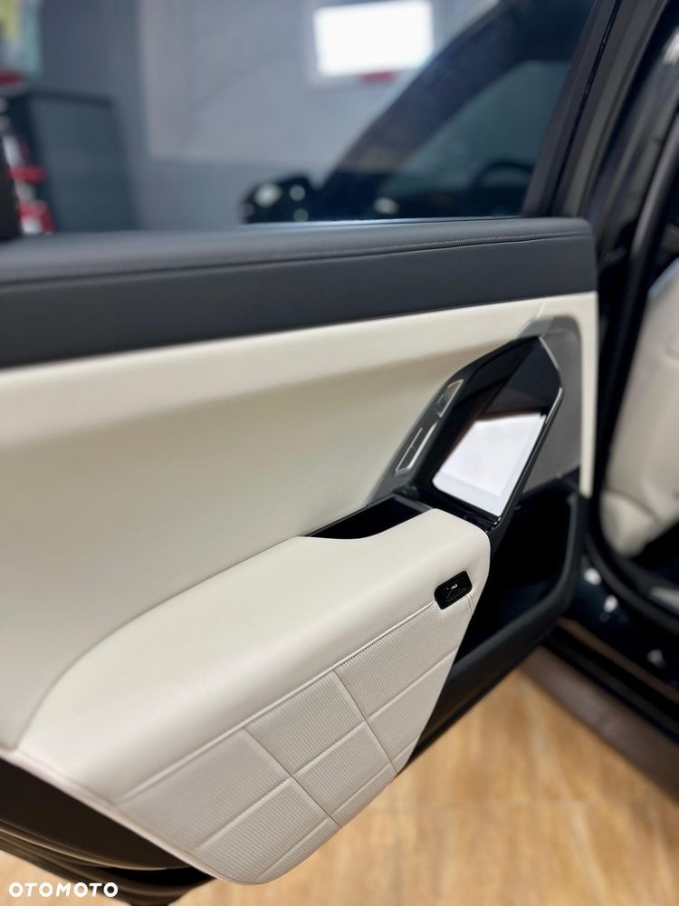 BMW Seria 7 - 13