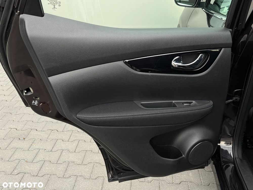 Nissan Qashqai - 25
