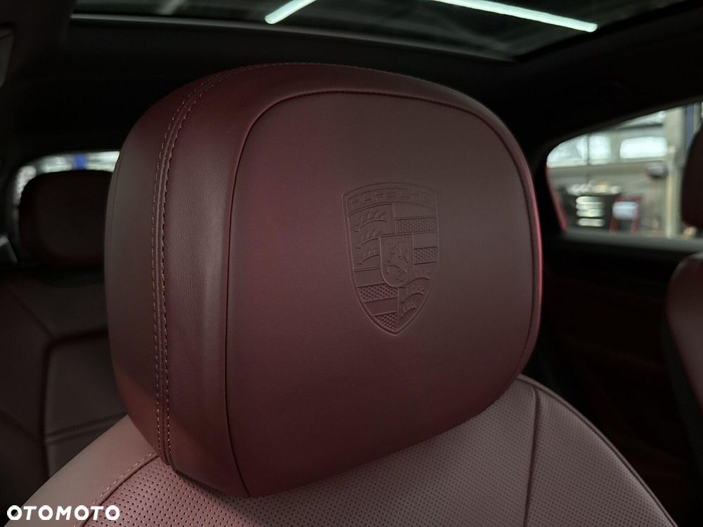 Porsche Cayenne - 17