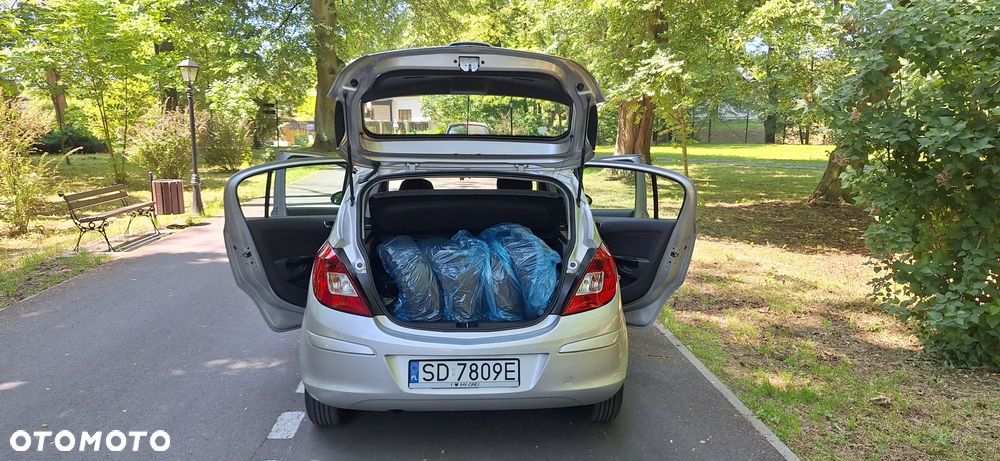 Opel Corsa - 24
