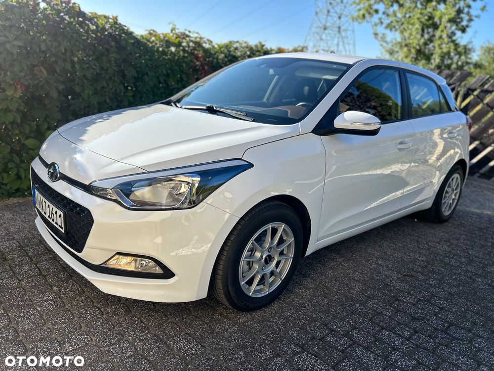 Hyundai i20 blue 1.2 Trend - 11