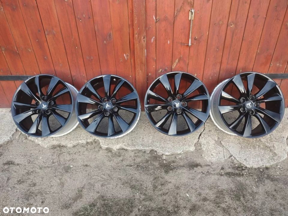 FELGI TESLA-X 19X8,5 ET-35 5X120