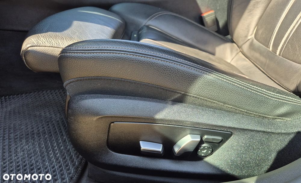 BMW Seria 5 530e iPerformance M Sport sport - 29