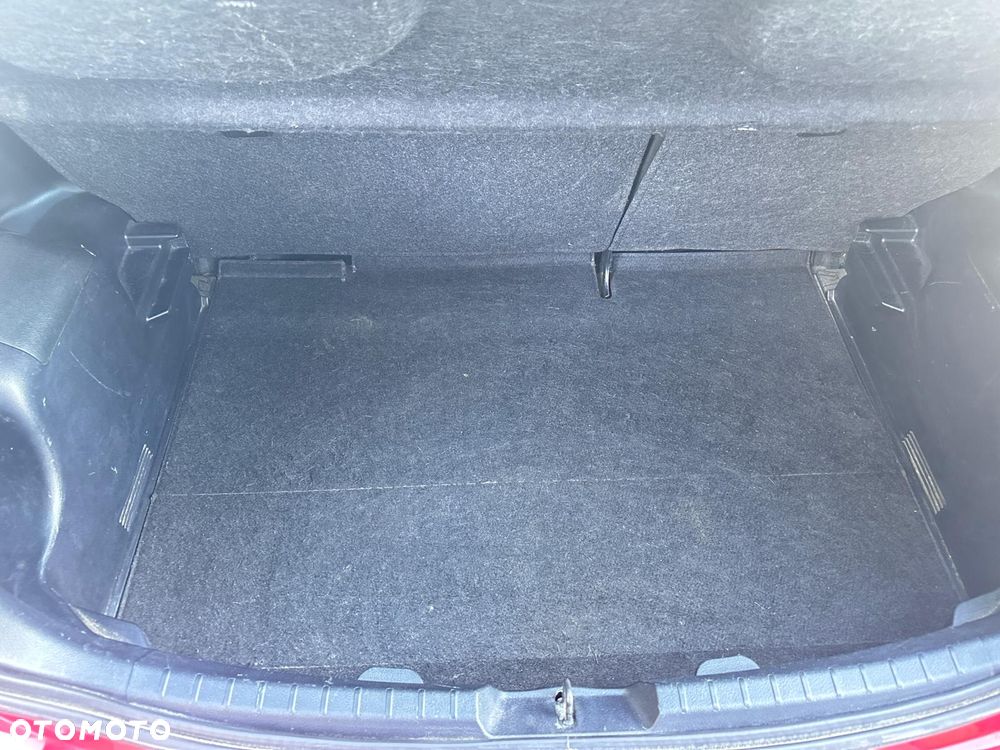 Toyota Yaris 1.0 Sol - 19