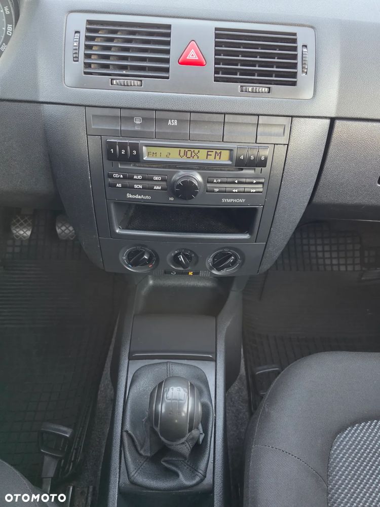 Skoda Fabia 1.4 16V Combi Comfort - 24